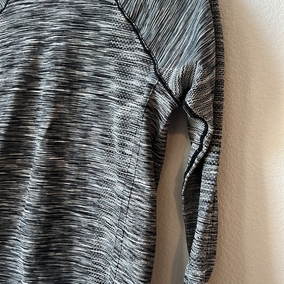 Avia Active Shirt - Girls L 10-12 - Picture 2 of 5